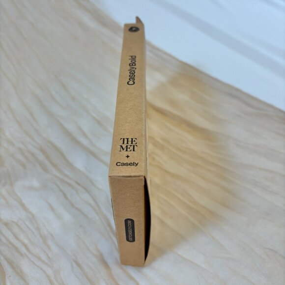 Casely Bold X The Met Limited Series Case iPhone 11 MagSafe NIP - Picture 6 of 8